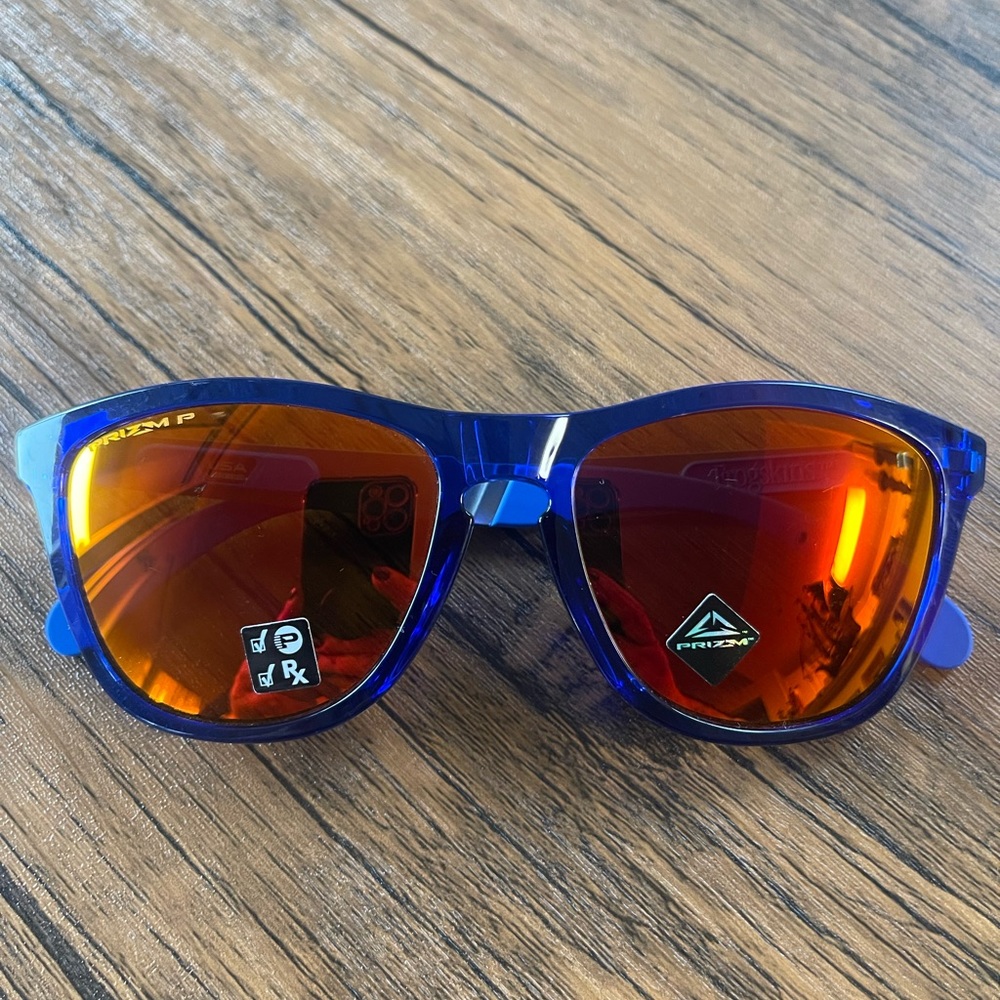 Oakley Polarized OO9428F-0955 Frogskins Mix Crystal Blue Prizm Ruby Sunglasses